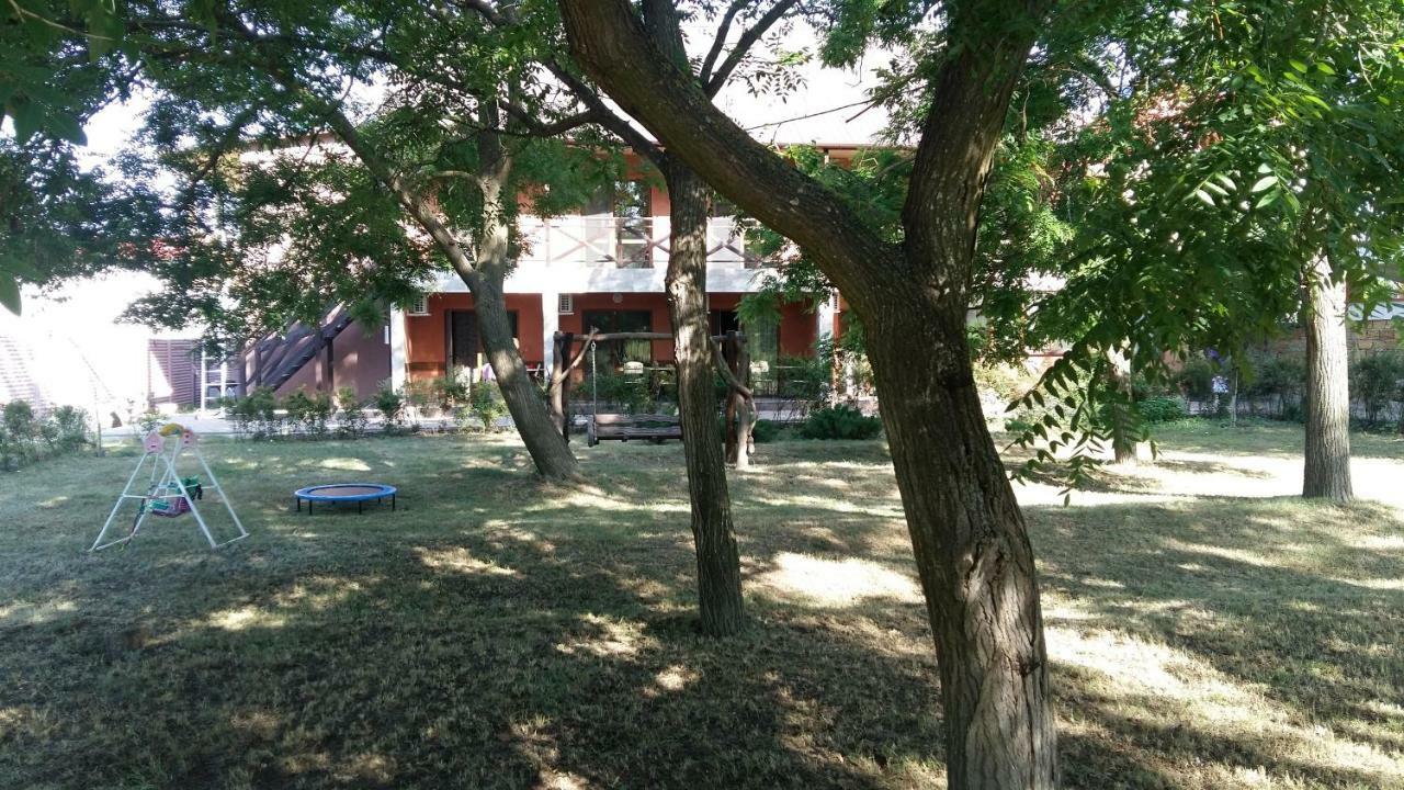 Otel Elena Kurortne  Exterior photo